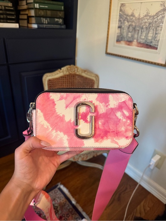 Marc Jacobs Handbags - Marc Jacobs Pink, Orange, and White Tie-Dye Snapshot Crossbody